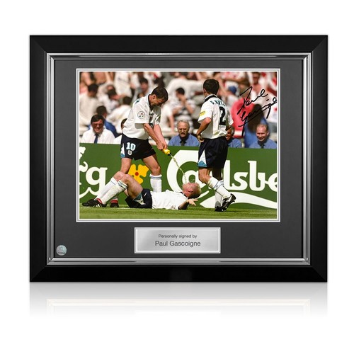 Paul gascoigne signed england - signed,