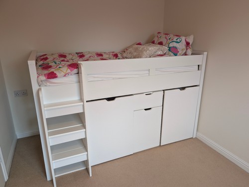 Next compton white cabin - compton,