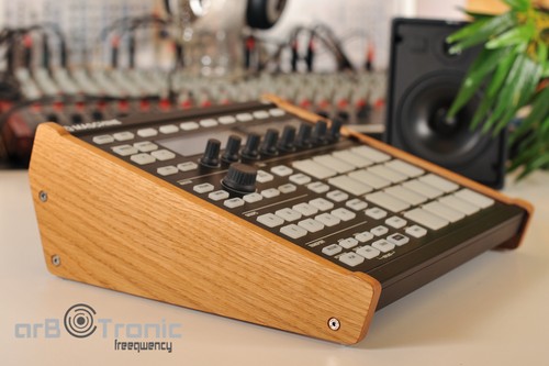 Native instruments maschine - instruments,