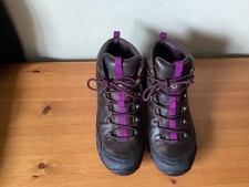 Merrells leather Ladies Walking Boot size 7 Gortex 