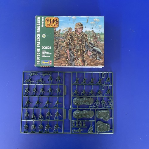 Revell oo toy soldiers - revell,