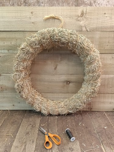 24inch 61cm hay wreath - 1,