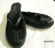 Kenneth Cole Reaction PEEP POD