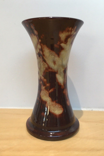 Gwenny studio pottery - studio, vase