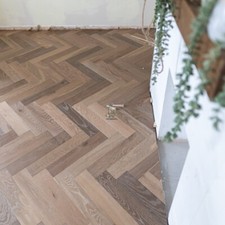 58sqm 📦 Pallet 14/2mm Infused Grey Oak Herringbone Engineered Wood Flooring