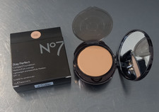 Boots No7 Stay Perfect Compact