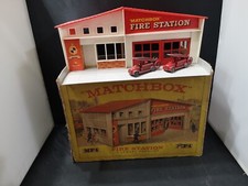 W131-MATCHBOX LESNEY MF-1 FIRE STATION AND BOX.**RED ROOF**