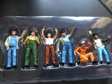 Scale figures 6 painted - 1/50,
