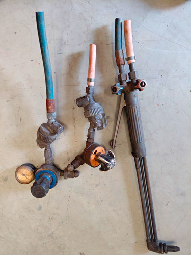 Oxy acetylene gas - gas, cutting