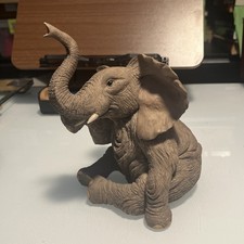 Tuskers Elephant Maxwell Paw