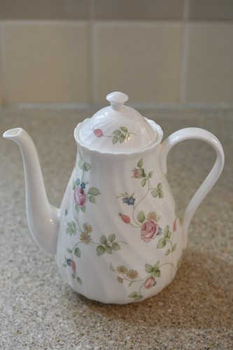 Wedgwood bone china rosehip - bone, 'rosehip'