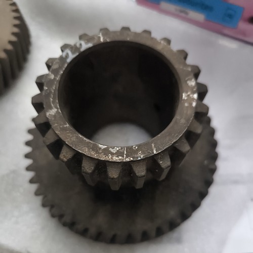 Land rover intermediate gear - land,