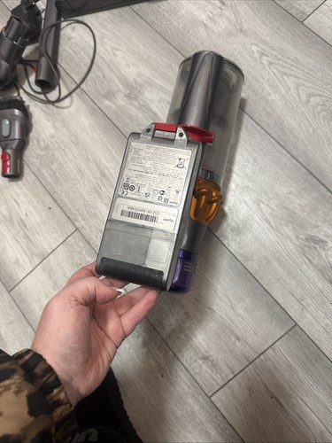 Dyson v10 cordless - cordless, vacuum