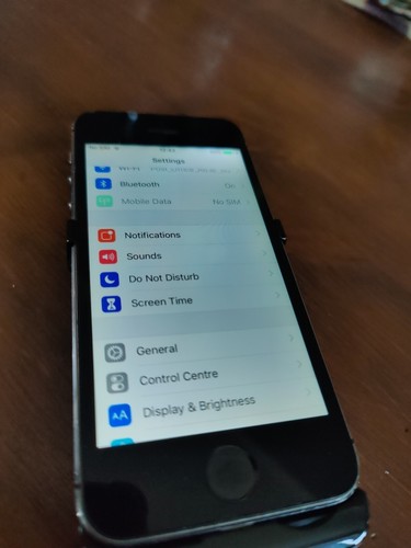Apple iphone 16gb unlocked - 5s,