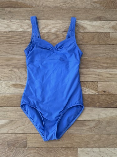 Wear moi blue galate pinched - moi,