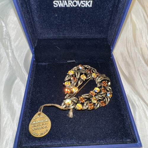Vintage crystal brooch gold - crystal,