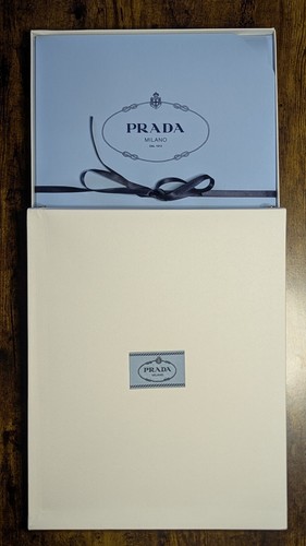Prada milano empty white flat - milano,