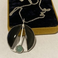 Vtg (Edinburgh 1983) Sterling Silver Black & Green Stone Drop Pendant Necklace