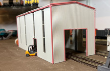 Modern model railway - model, engine