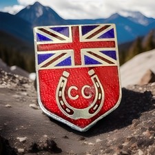 Vintage VGC ~ Caravan Club Union Jack Colourful Enamel Pin Badge. P18 167