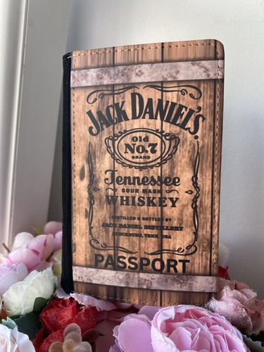 Jack daniel whiskey - whiskey, barrel