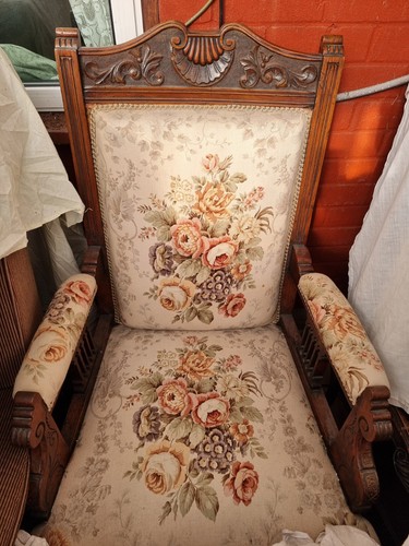 Victorian upholstered - victorian,