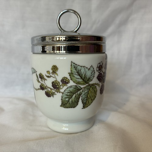 Royal worcester vintage egg - royal,