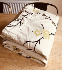 Curtains beautiful blossom