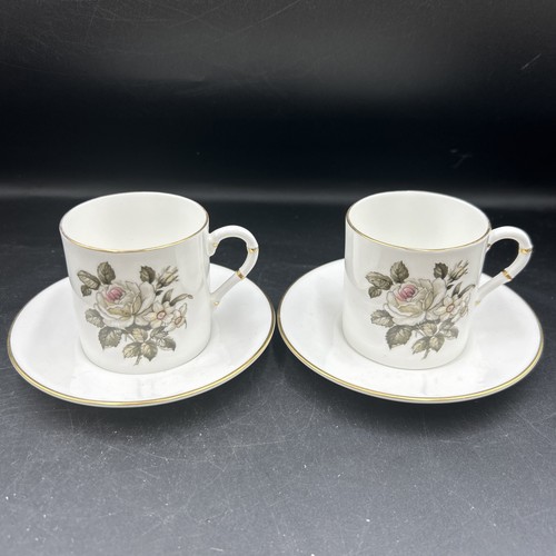 Pair vtg royal - of,