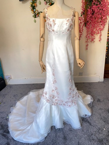 White vintage wedding dress - vintage,
