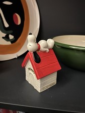 Vintage Original SNOOPY Doghouse Coin Money Box 1970 Official Merchandise