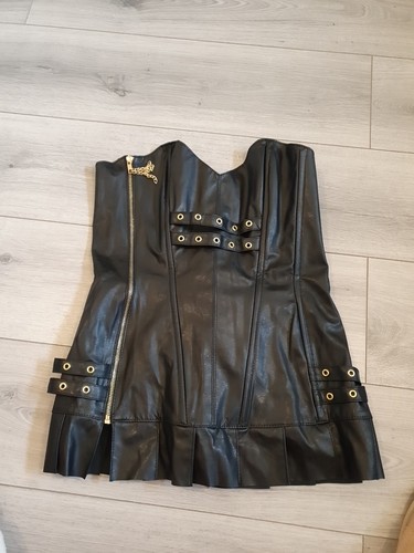 Bnwot allure leather black - allure,