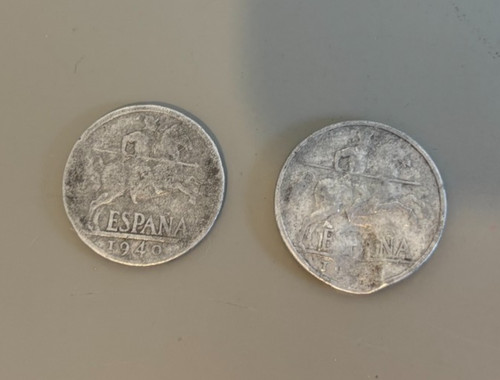 Spanish diez cents coins - x,
