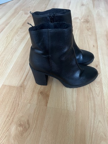 Women black fur lined - women’s,