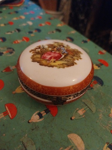 Ceramic pill pot - pot, a