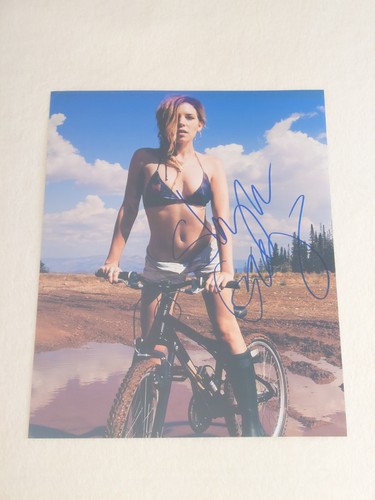 Skylar grey autograph signed - grey,