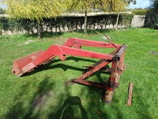 International B275 - B250 Tractor Loader Arms