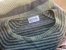 Brora moss green stripe 3 ply