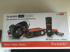 Focusrite MOSC0031 Scarlett 2i2 Studio