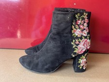 M&S Collection Women's Black Suede Floral Pattern Heel Ankle Boot Size 5.5 A23