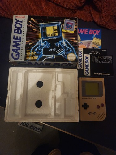 Nintendo game boy - nintendo, handheld