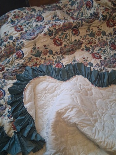 Vintage quilted bedspread - vintage,