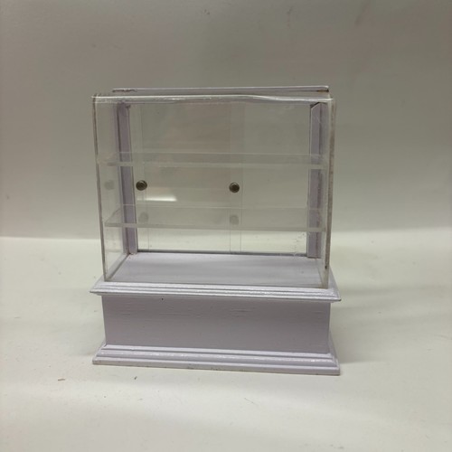 12th scale dolls house - scale,