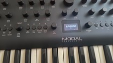 Modal ARGON8 8-Voice Wavetable
