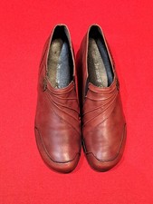 REMONTE DORRNDORF Lady's Slip-On Leather Shoes, Burgundy Buckle Detail Size 6.5
