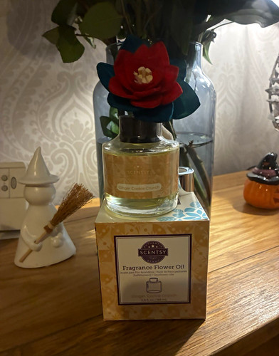 Scentsy fragrance flower oil - flower,
