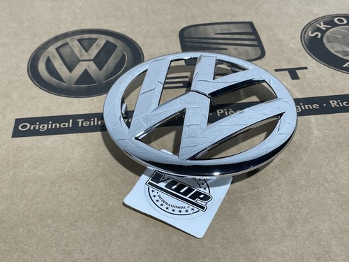 Front chrome vw logo - up,