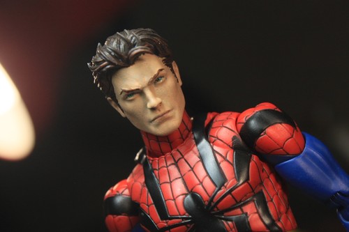 Marvel mafex spiderman peter - marvel,