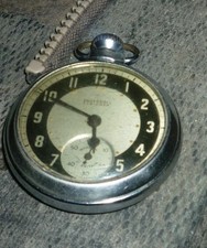 VINTAGE INGERSILL TRIUMPH  POCKET WATCH WORKING NO RESERVE