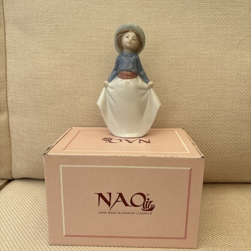 Nao lladro girl - lladro, up